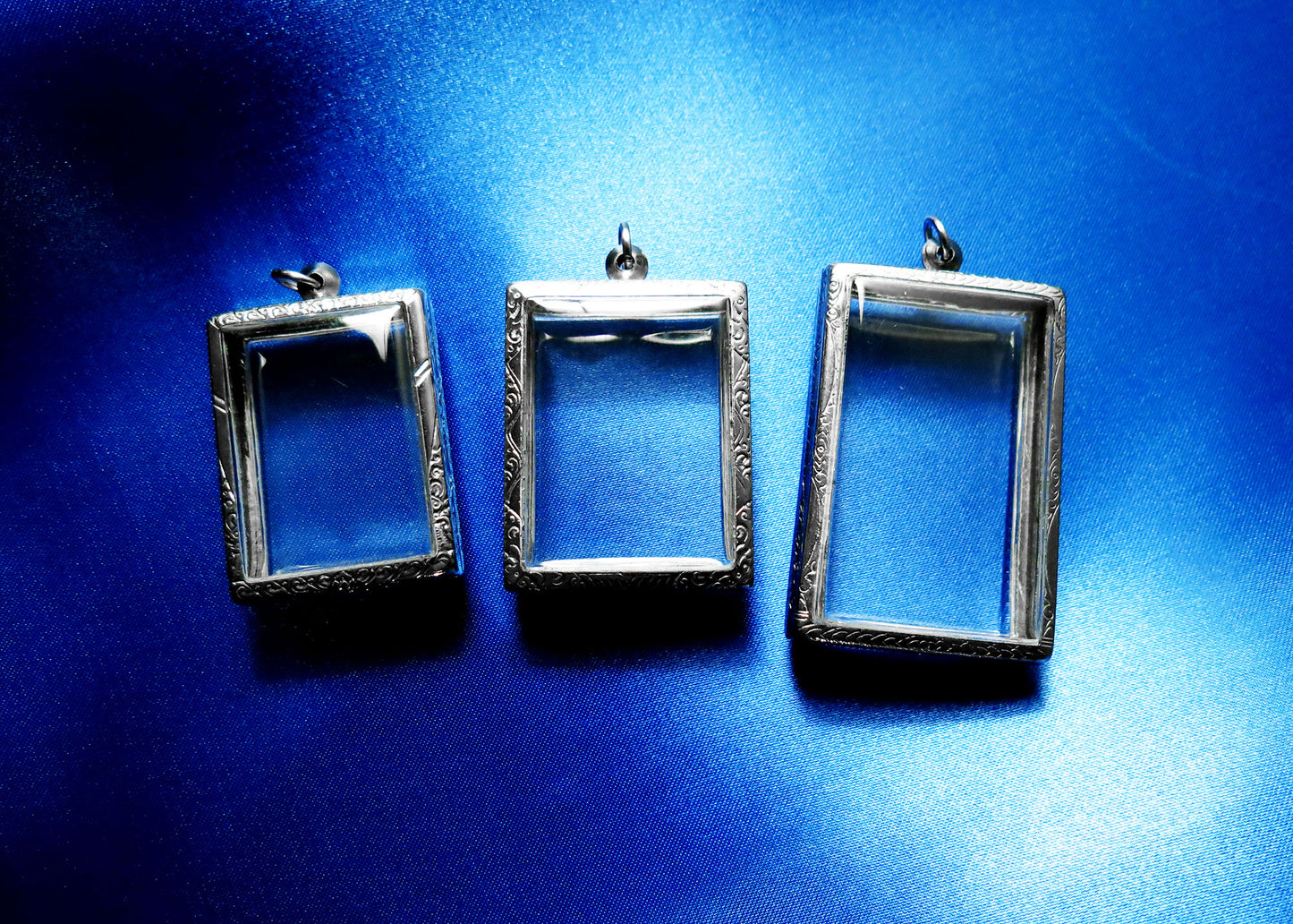 Engraved Stainless Steel Large Picture Frame Pendants - 3 Empty & Fillable Lockets