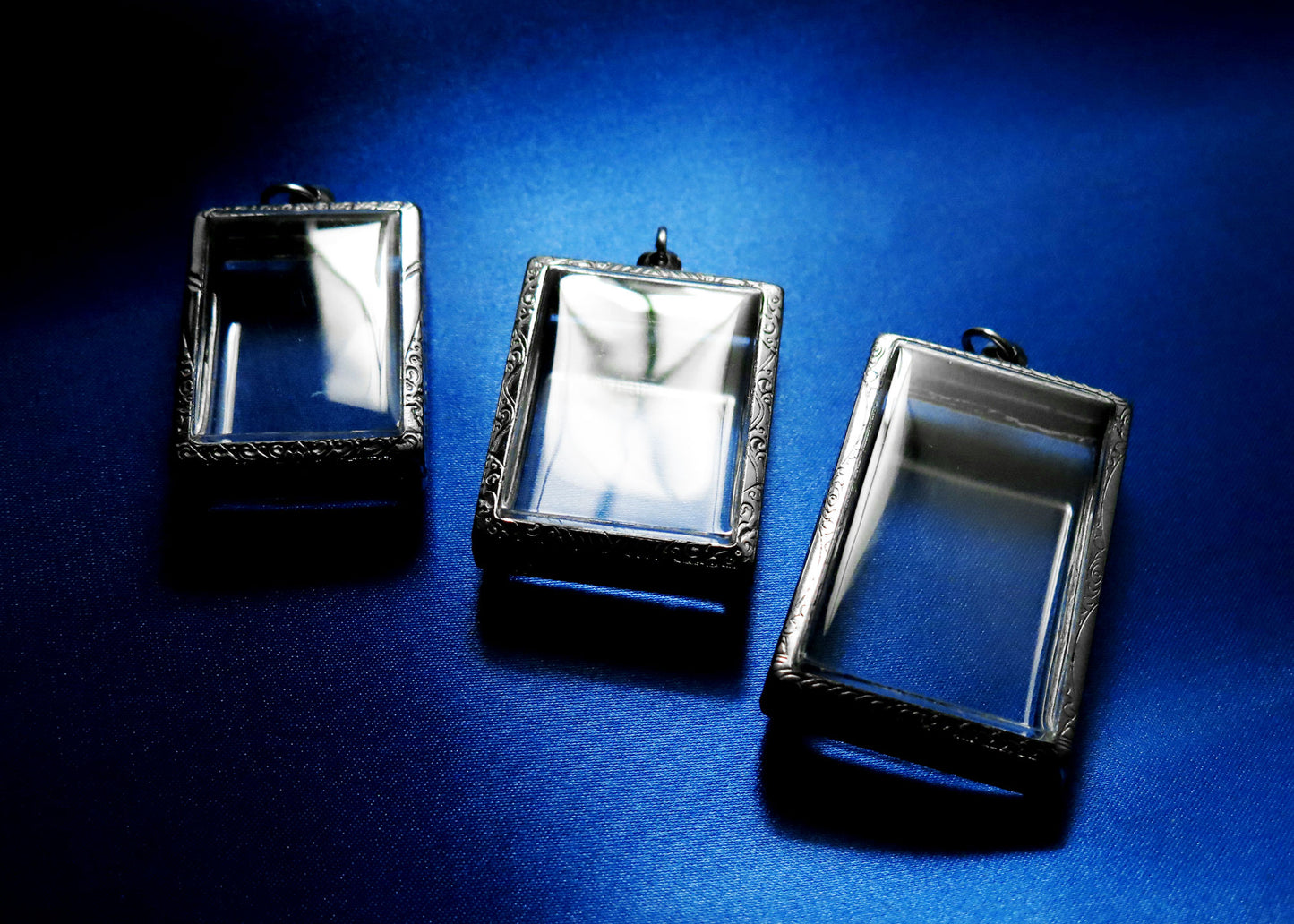 Engraved Stainless Steel Large Picture Frame Pendants - 3 Empty & Fillable Lockets